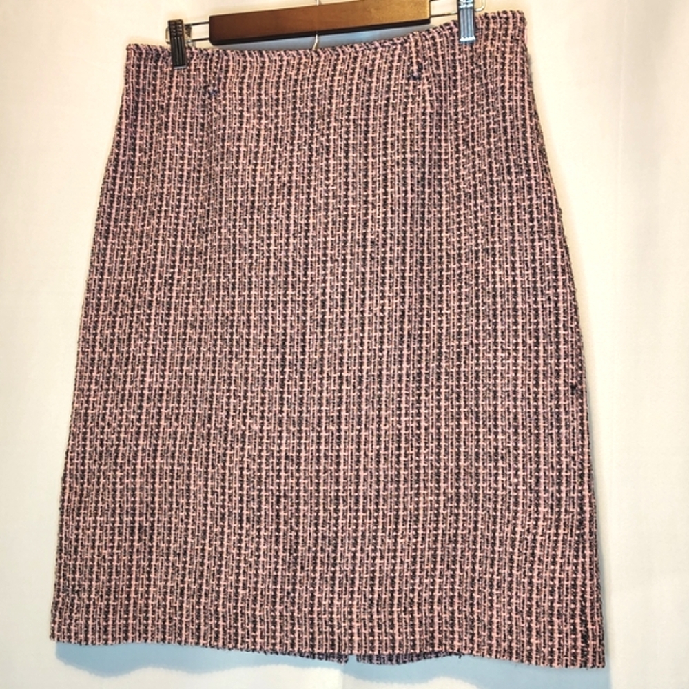 Evan Picone Textured Pink and Black Pencil Skirt